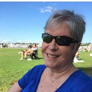 Meet your Posher, Debra